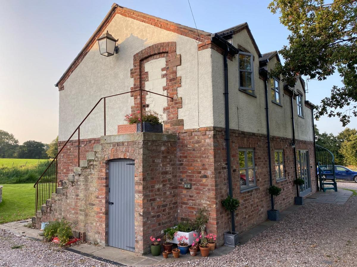 Oak Mead Villa Wrexham Rum bild